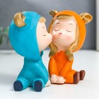 Набор фигурок 2 шт. полистоун «Малыши в комбинезонах с ушками - первый поцелуй», 9.5×6×5 см  (артикул 7623805)  большой выбор товаров оптом и в розницу по низким ценам с доставкой