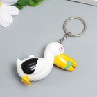 Фонарик брелок для ключей на кольце «Пеликан с рыбкой», звуковой, 10×2.9×4.2 см - Фото 3