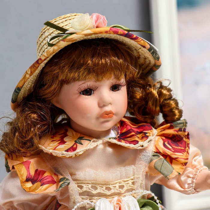 Кукла коллекционная керамика "Клара в платье с розами, шляпке и с корзинкой" 30 см - фото 1876453089