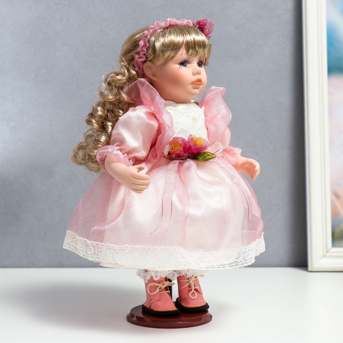 Кукла коллекционная керамика "Флора в бело-розовом платье и лентой на голове" 30 см - фото 1897156178