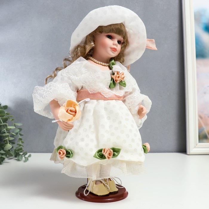 Кукла коллекционная керамика "Шелли в белом платье, шляпе и с розой" 30 см 53627