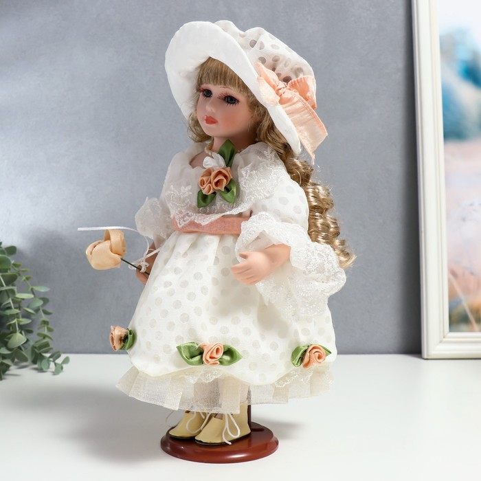 Кукла коллекционная керамика "Шелли в белом платье, шляпе и с розой" 30 см 53627
