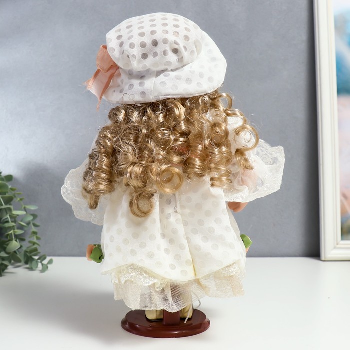 Кукла коллекционная керамика "Шелли в белом платье, шляпе и с розой" 30 см 53627