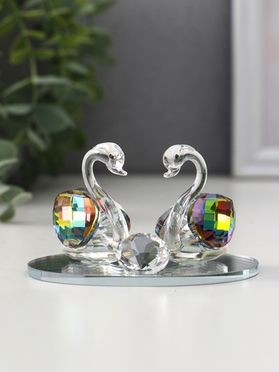 Фигурка стекло «Лебеди с бриллиантом», зелёная голография, 6.5×5×5 см