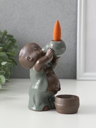 Подставка для благовоний TAKE IT EASY «Мальчик пьет», набор благовоний конусы, стелющийся дым, 13×8×9 см - Фото 1