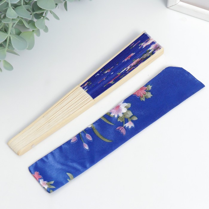 Веер бамбук, текстиль h=21 см "Цветы" с чехлом, синий - фото 1907423146