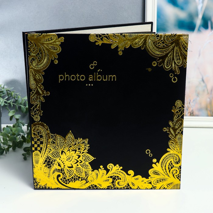 Фотоальбом магнитный 20 листов "Золотые графичные цветы на чёрном" в коробке 34х4х33 см - фото 4518824