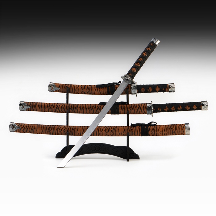 Макет оружия «Сувенирные катаны на подставке 3в1. Тайго», подарочный набор, 47 см; 79 см; 105 см, ножны под тигра - Фото 1