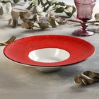 Тарелка фарфоровая для пасты Wilmax Splash, 250 мл, d=27 см, цвет красный - фото 321331596