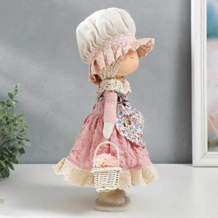 Кукла интерьерная "Малышка в чепчике и переднике цветочном, с корзиной цветов" 33х14х16 см - фото 1885369048