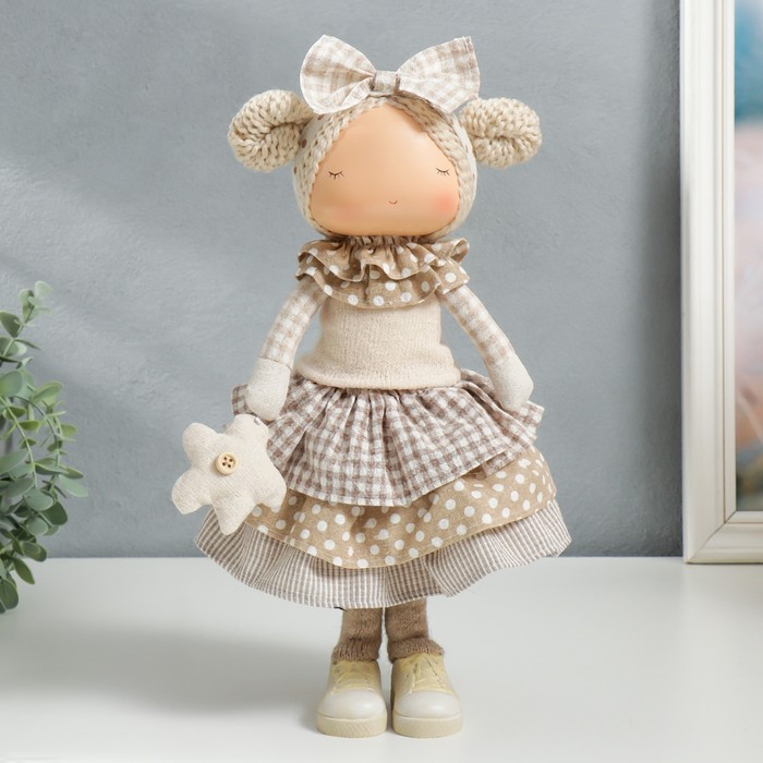 Кукла интерьерная "Малышка с бантом в волосах, с цветочком" 35,5х13,5х20 см - Фото 1