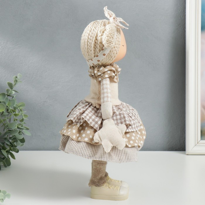 Кукла интерьерная "Малышка с бантом в волосах, с цветочком" 35,5х13,5х20 см - фото 1926412198