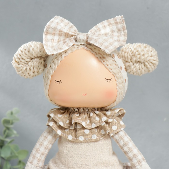 Кукла интерьерная "Малышка с бантом в волосах, с цветочком" 35,5х13,5х20 см - фото 1926412201