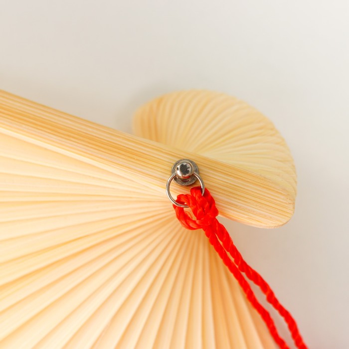 Веер бамбук, текстиль h=23 см "Веточка с розами" красный, с кисточкой - фото 1907436279