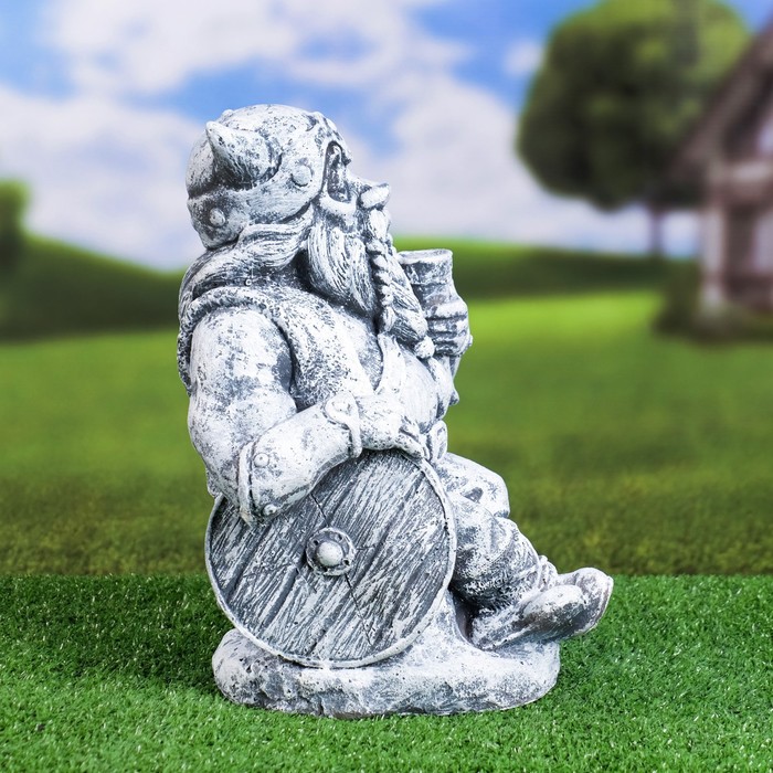 Садовая фигура "Викинг с кружкой" камень, 23х22х31см - фото 1911728815