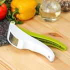 Пресс для чеснока Доляна Vegan, 19,5 см, цвет бело-зелёный - фото 24337441