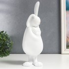 Сувенир полистоун "Белый кроль обнимает сердечко" 31х11х12 см - фото 21583956