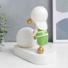 Сувенир полистоун свет "Малыш в белой кепке, с золотым пузырём у шара" 16,5х8х16 см - Фото 3