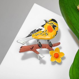 Брошь мультяшная "Птица" на ветке с цветком, цвет жёлто-оранжевый в чернёном серебре