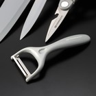 Набор кухонных принадлежностей Blades, 5 предметов: 3 ножа, овощечистка, ножницы в комплекте, цвет белый - Фото 3