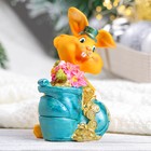 Копилка "Заяц с цветами в башмаке" рыжий, 11х7х12см - Фото 1