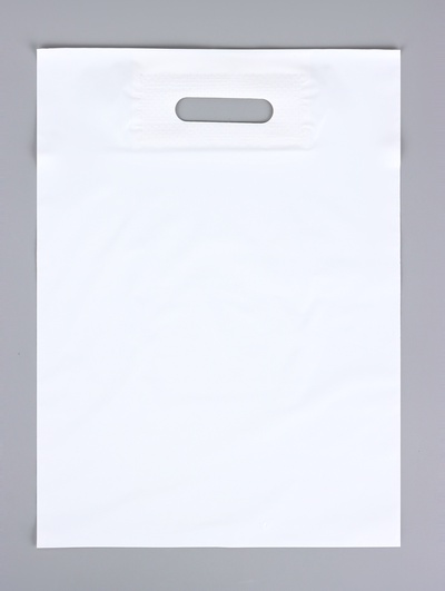 Пакет полиэтиленовый с вырубной ручкой, Белый 30-40 См, 70 мкм