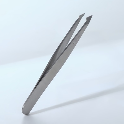 Пинцет скошенный Solinberg, 9.5 см, на блистере, цвет серебристый, 22DK