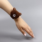 Игольница на браслете «Мишка», 23×6.5 см, тёмно-коричневая - Фото 4