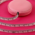 Сантиметровая лента-рулетка портновская, искусственная кожа, 150 см (см/дюймы), цвет розовый - Фото 2