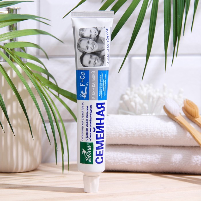 

Зубная паста "Весна", фтор + кальций, для всей семьи, 90 г