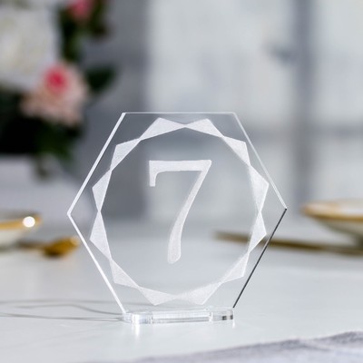 Номер на стол "Многоугольник. 7", акрил, 10х4х9,5 см