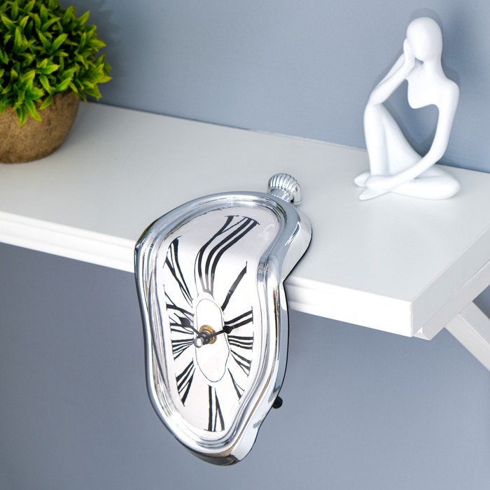 Часы настольные «Стекающие. Стиль Сальвадора Дали», плавный ход, 17.5×11.5×14.5 см - Фото 1