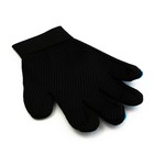 Перчатка-щетка для шерсти на левую руку из неопрена с удлиненными зубчиками, светло-голубая - Фото 3