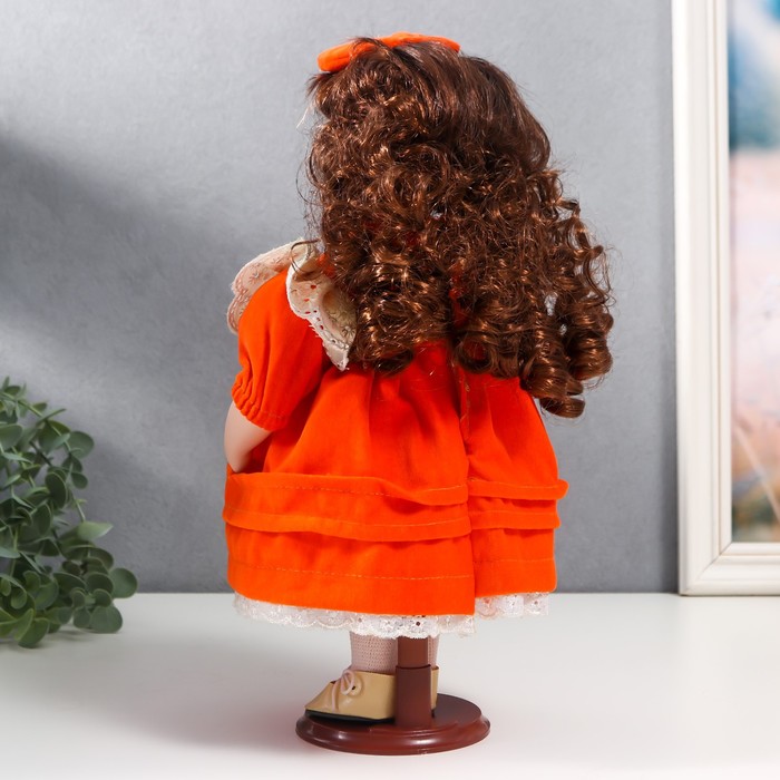 Кукла коллекционная керамика "Агата в ярко-оранжевом платье и банте, с рюшами" 30 см - фото 1901617080