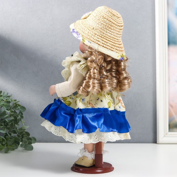 Кукла коллекционная керамика "Алиса в синем платье с цветами, в соломенной шляпке" 30 см - фото 1901617097