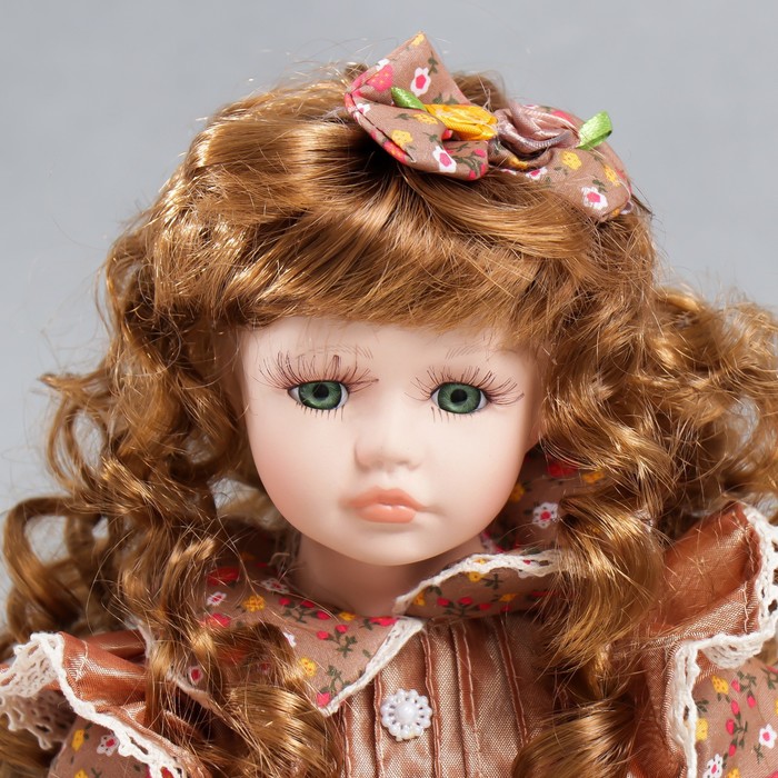 Кукла коллекционная керамика "Тося в платье с мелкими цветочками, с бантом в волосах" 30 см   758617 - фото 1901617116