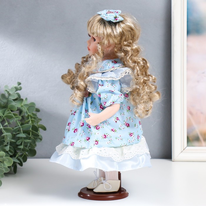 Кукла коллекционная керамика "Тося в голубом платье с цветочками, с бантом в волосах" 30 см   758617 - фото 1898670624