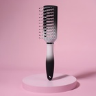 Расчёска массажная, вентилируемая, 4,3 × 22,5 см, цвет белый/чёрный - фото 24469138