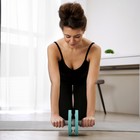 Набор для фитнеса ONLYTOP: ролик, упор для пресса, эспандер грудной, цвет бирюзовый - фото 6144188