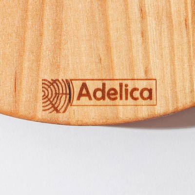 Доска разделочная деревянная с металлической ручкой Adelica, d=20×1.8 см, пропитана минеральным маслом, берёза