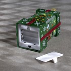 Светодиодная фигура «Зелёный подарок с ёлкой» 6.3 × 11.5 × 6.3 см, пластик, батарейки АААх3 (не в комплекте), эффект пламени - фото 6621912