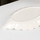 Блюдо керамическое «Лист», 19×11 см, цвет белый - Фото 3