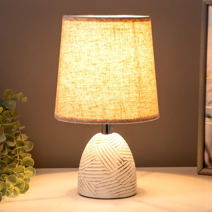 Настольная лампа "Алми" E14 40Вт белый 15х15х26,5 см RISALUX - фото 1907463751