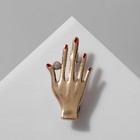 Брошь «Рука» с маникюром, цвет красно-белый в золоте - фото 9658706