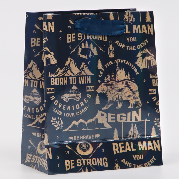 Пакет подарочный ламинированный, упаковка, «Настоящий мужчина», радужная голография, S 12 х 15 х 5,5 см - фото 1908930443