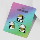 Набор значков (3шт) «Панда» с рюкзаком и в шляпе, цветной в золоте - Фото 1