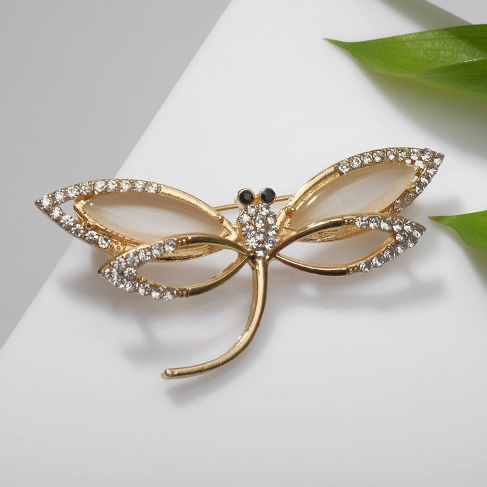 Брошь «Кошачий глаз» стрекоза, цвет бежевый в золоте - Фото 1