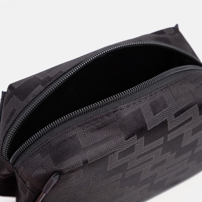 Косметичка на молнии, цвет чёрный 29497