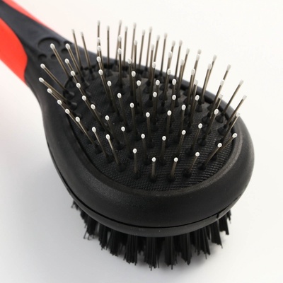 Щётка-расчёска двухсторонняя, 17.5×6.5 см, нескользящая ручка, чёрная, красная