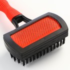 Двухсторонняя пуходёрка-щетка с резиновой ручкой 10×16.5 см, чёрно-красная - Фото 3